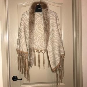 Wrap with Fur Collar & Leather Fringe